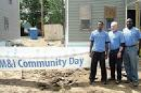 Brandon Jennings and M & I Bank volunteer for Milwaukee Habitat ...