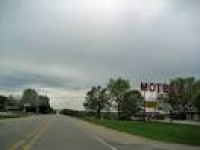 De Soto Edgetowner Motel - Hotels - 804 Guthrie St, De Soto, IA ...
