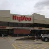 Hy-Vee Food Store - 15 Reviews - Drugstores - 400 S Locust St ...