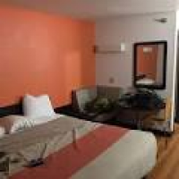 Motel 6 - 13 Photos & 15 Reviews - Hotels - 6111 N Brady St ...