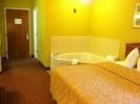 King jacuzzi room - Picture of Econo Lodge Airport, Louisville ...