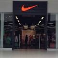 Nike Factory Store - 13 Photos & 18 Reviews - Sports Wear - 1101 ...