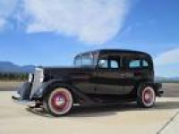 Classic 1935 Chevy, Suicide Doors,Chrome Grill & Accents, Plush ...