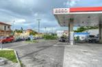 Gas Station at the Corner of Montrose Ave & Wulff Road in Nassau ...