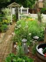 51 best Beautiful Gardens images on Pinterest | Garden paths ...
