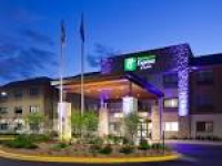 Holiday Inn Express & Suites Minneapolis (Golden Valley) Hotel by IHG