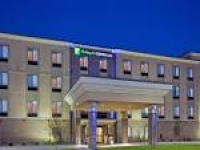 Holiday Inn Express & Suites Lincoln Airport Hotel by IHG