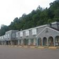 Country Squire Inn & Suite - Hotels - 275 S Whitewoman St ...