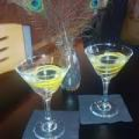 Shaken Martini Lounge - CLOSED - 10 Photos & 18 Reviews - Bars ...