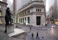 Sharp losses for retailers pull stock US indexes lower ...