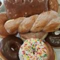 Munchkins Donuts Shop - 36 Photos & 88 Reviews - Bakeries - 902 N ...