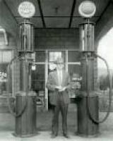 553 best vintage gas stations images on Pinterest | Gas pumps, Old ...