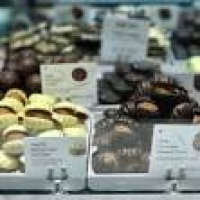 Godiva Chocolatier - 51 Photos & 13 Reviews - Chocolatiers & Shops ...