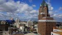 Associated Bank to buy downtown Milwaukee Center office high-rise ...